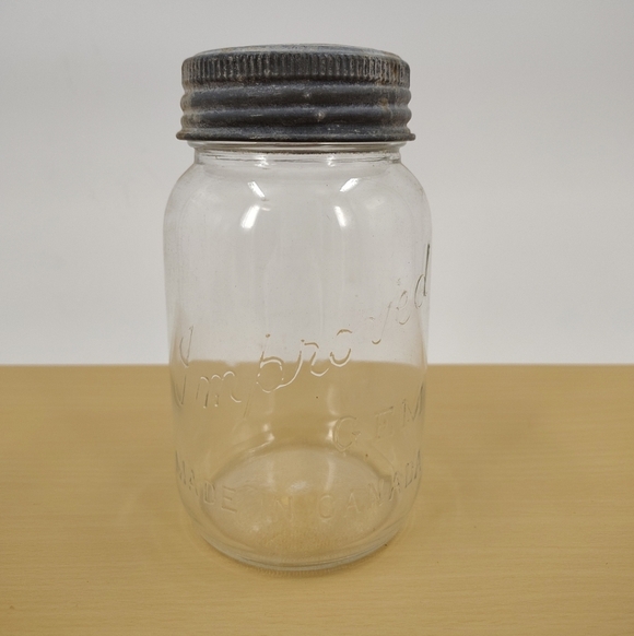 Vintage Canadian Mason Canning Jar: Improved Gem Canada Zinc Lid glass seal - Picture 1 of 4